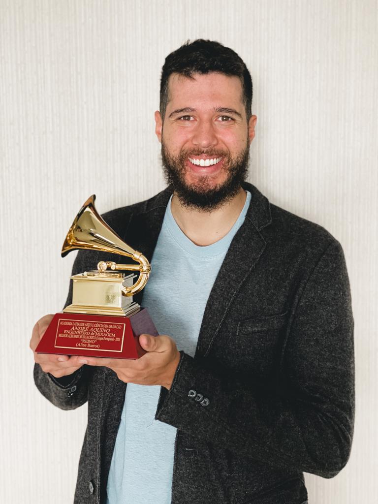 Conheça André Aquino, produtor e compositor de grandes Hits e vencedor de Grammy Latino