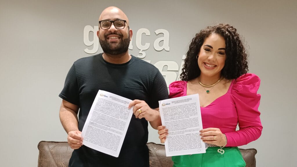 em novo tempo, Catarina Santos renova contrato com a Graça Music