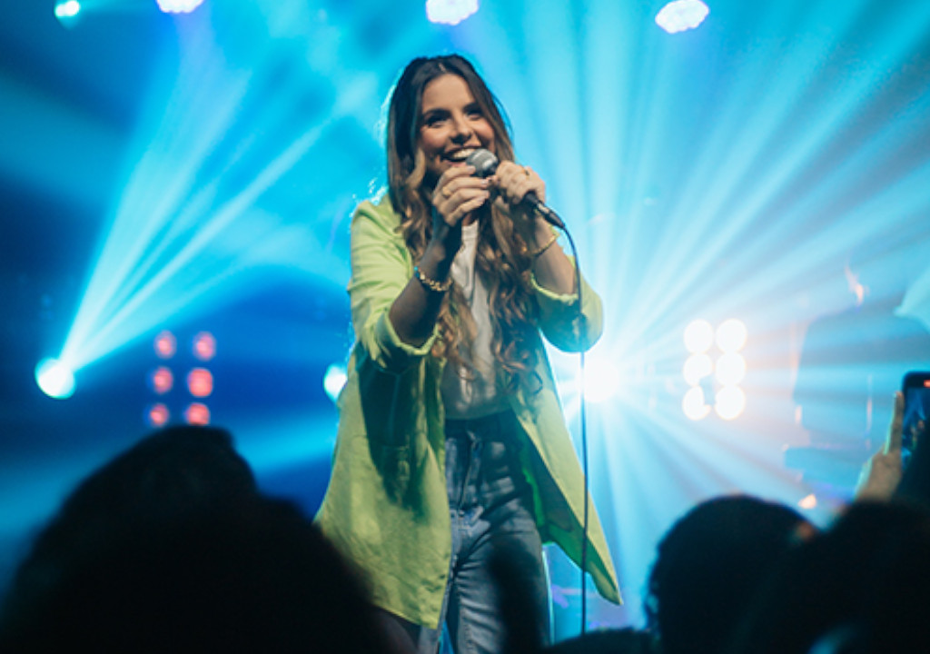Revelação do Programa Raul Gil, Amanda Loyola lança a canção “Eu Quero Ver Sua Face”