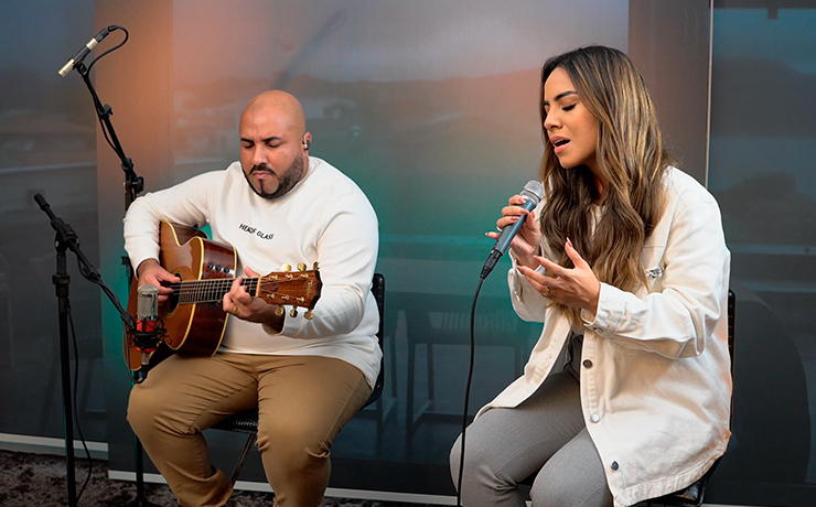 Marcos Oliveira e Gabriela Rocha na canção “Lugar Secreto”