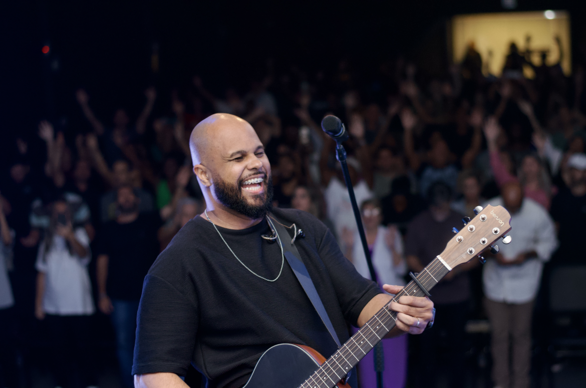 Gravada ao vivo, Teo Brasil lança a canção “Apocalipse 4” pela Central Gospel Music