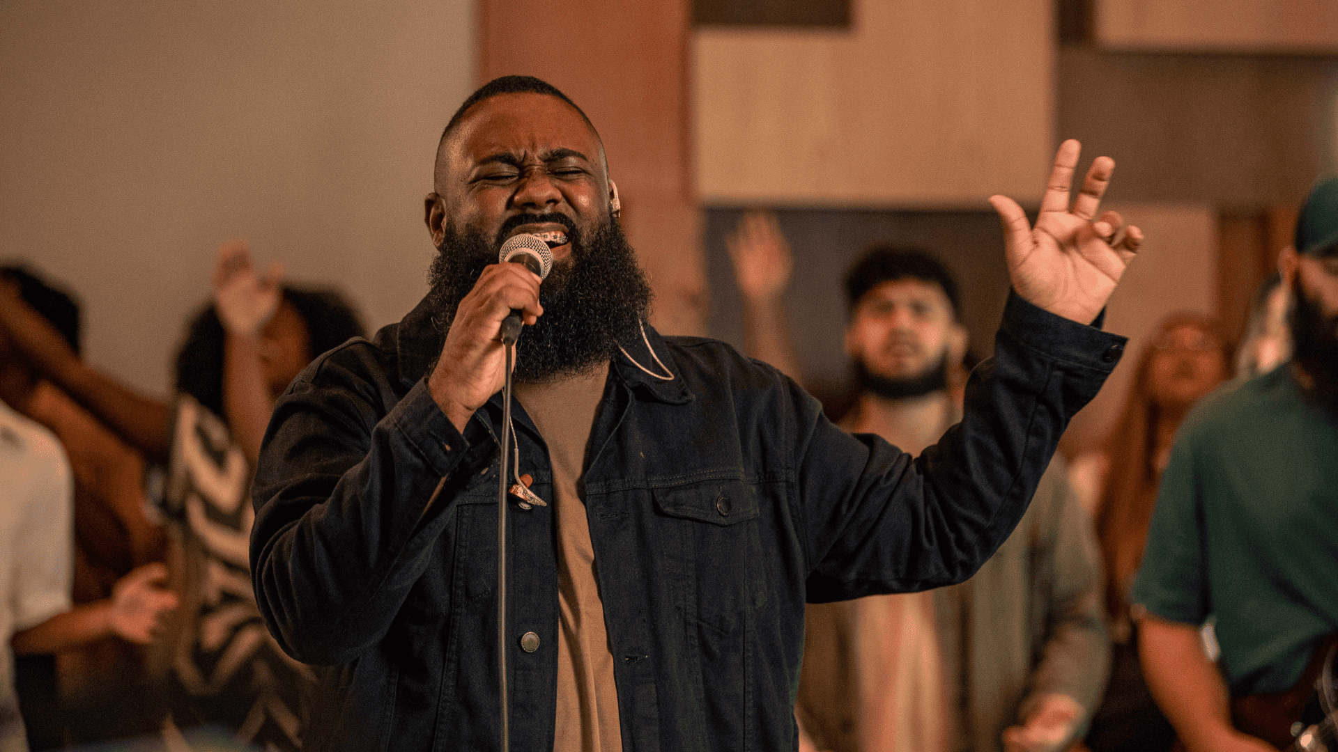 Matheus Duque lança o EP completo “Jesus”