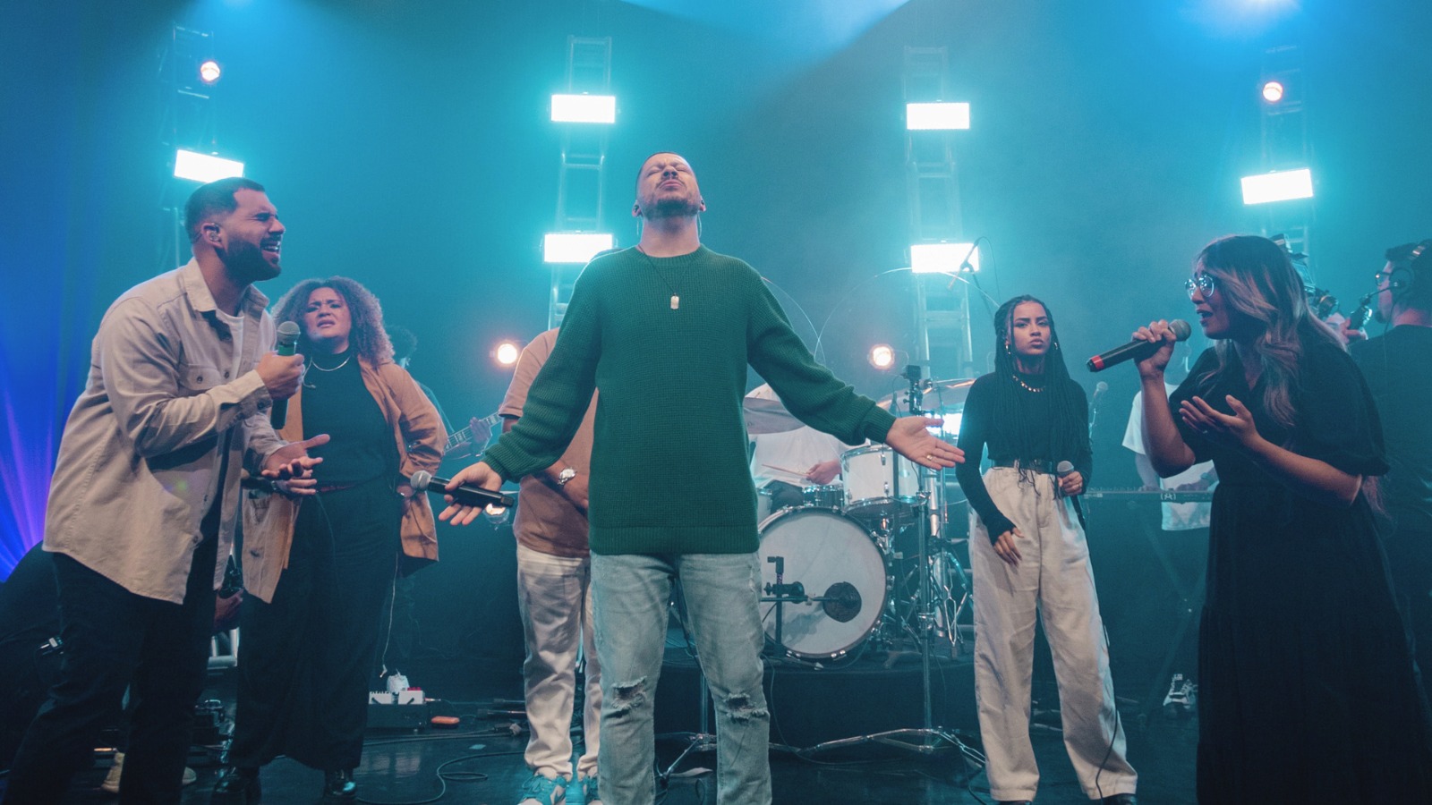 Bob Jonathan feat. Ungidos Worship na canção “Maranata”