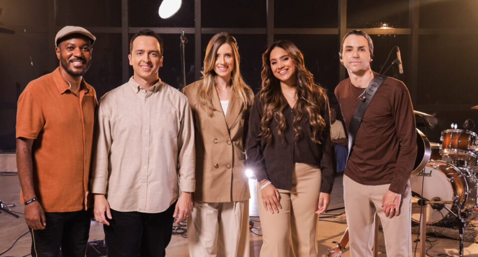 Pedras Vivas lança o single “Ele Transformou em Bênção” com a participação de Sarah Beatriz