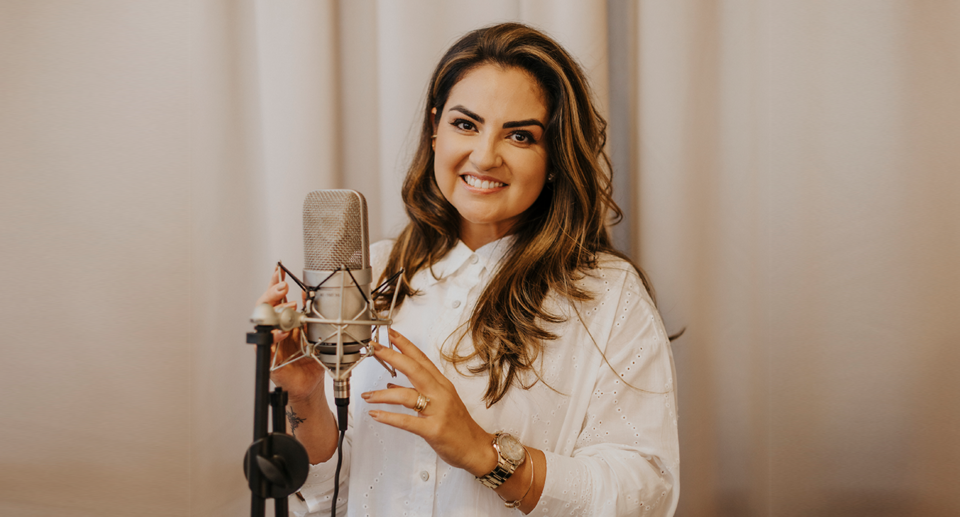 “Tu És o Cristo”: Vanessa Potier apresenta canção que exalta a divindade de Jesus