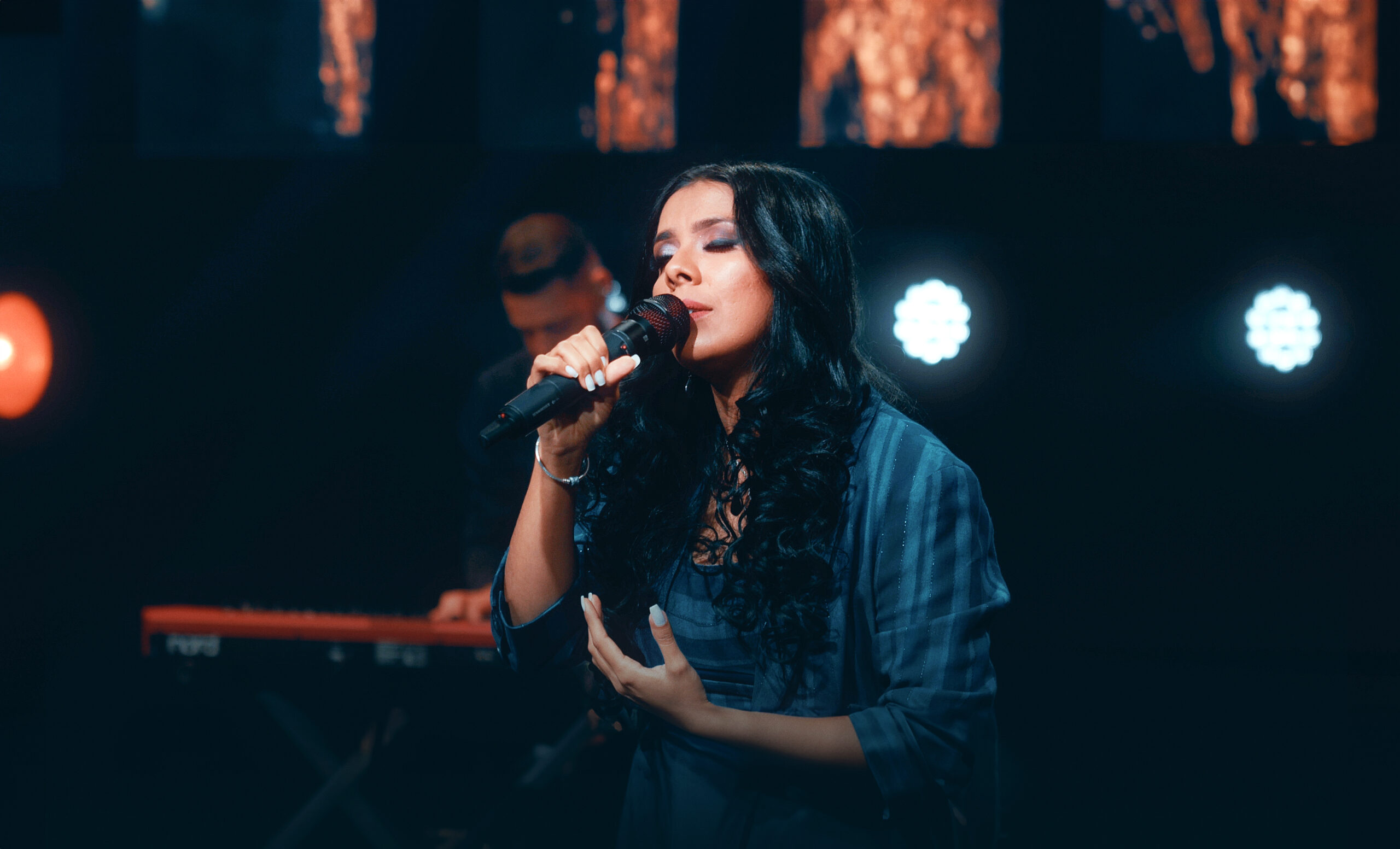 Duda Santos lança o single autoral “Eu Confio Em Ti” (Ao Vivo), superação pela fé em Deus