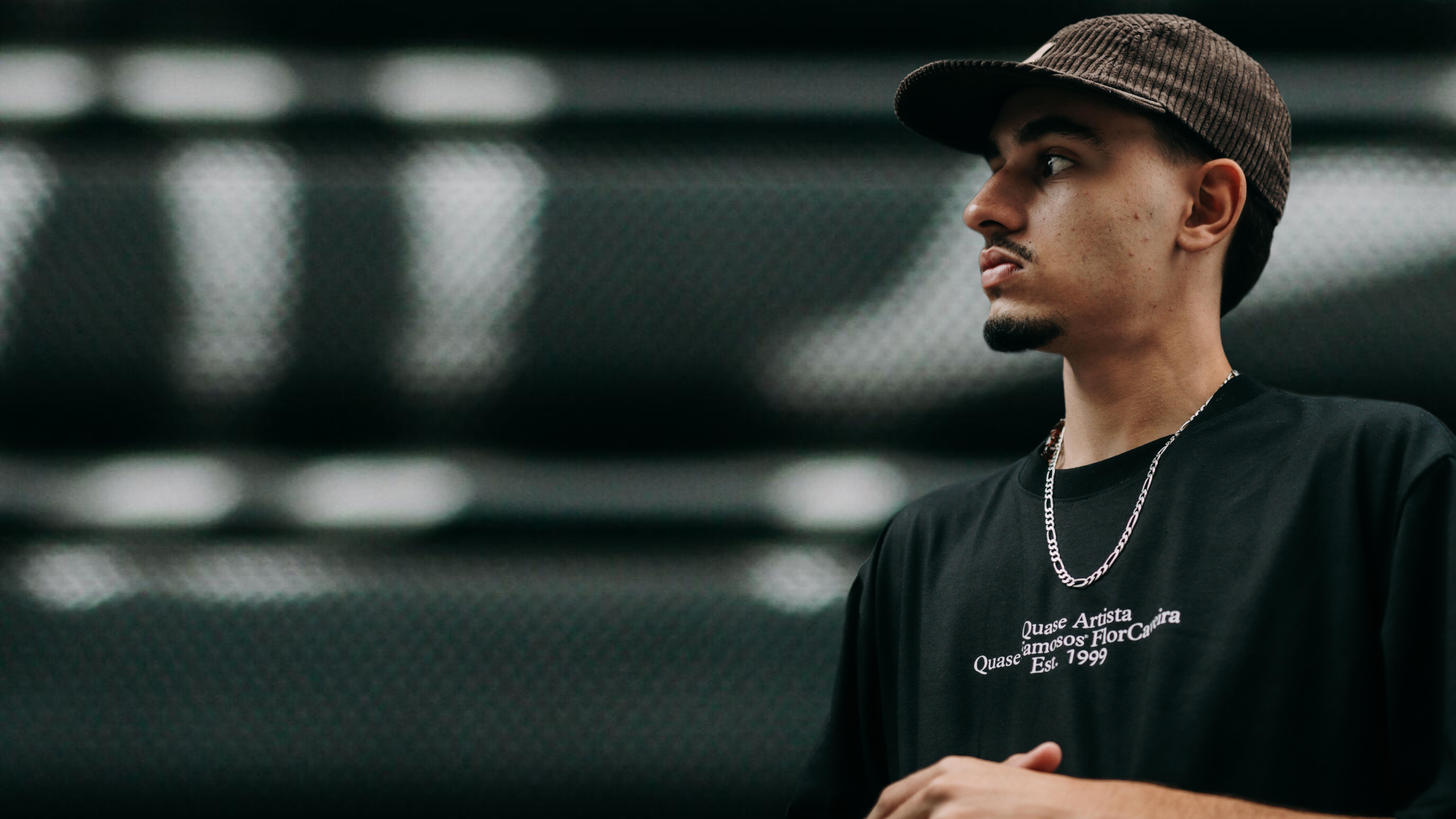 Caiio Augusto lança “Amo, Logo Existo” pela Trindade Records