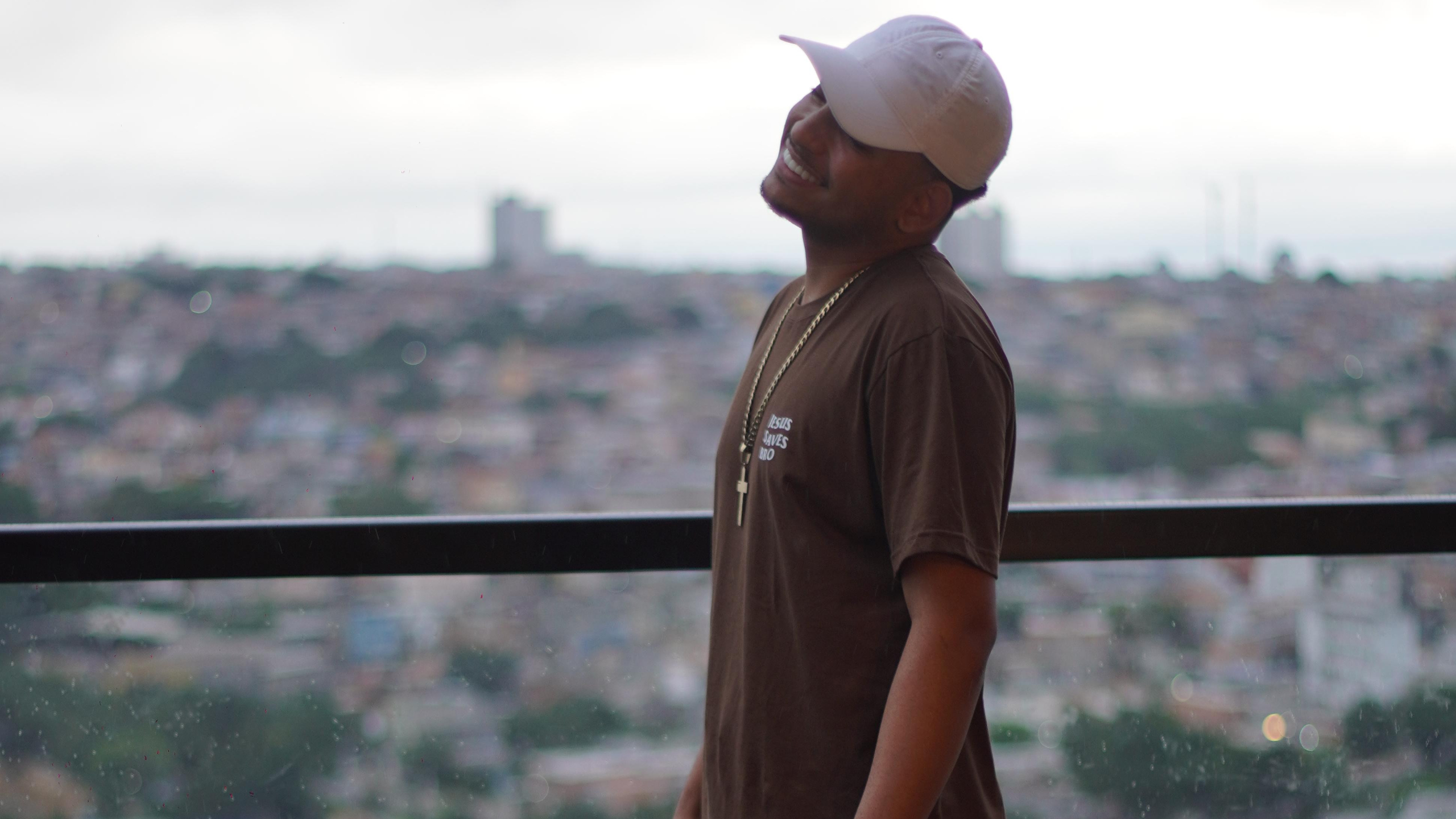 Vittor Motta lança “Dono do Tempo” pela Trindade Records: um trap gospel sobre fé, processo e propósito