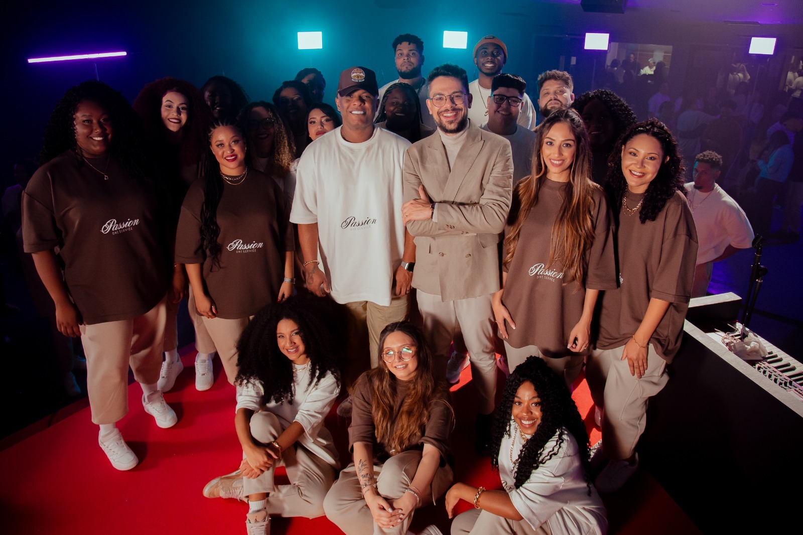 One Service lança o single e clipe de “Tua Mão Está Sobre Mim”, com participação especial de Diego Perensin