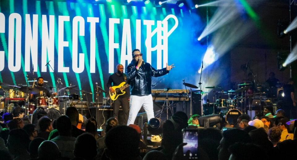 Convidado especial, Marquinhos Gomes abre atrações na primeira edição da Feira Internacional The Connect Faith, em São Paulo (SP)