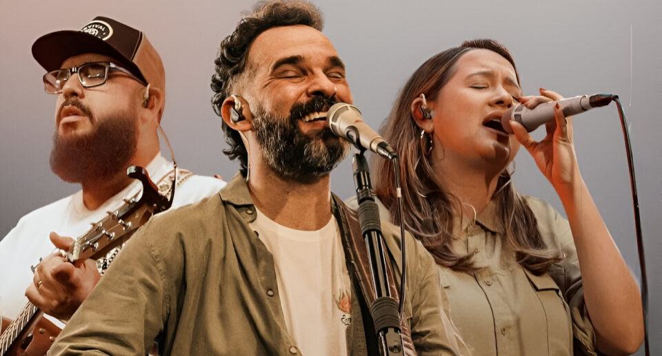 Jeser Pires lança “Mais do que o Ouro” com participação da dupla “Os Bravos” pelo selo Brasas Music