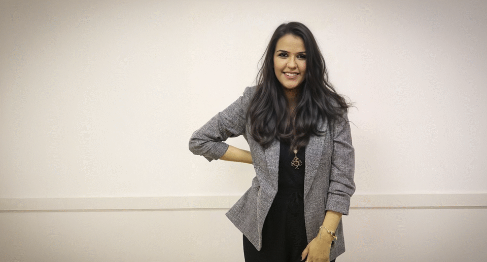 Ellen Christina lança “Alfa e Ômega”, single que reafirma a soberania e a majestade de Deus
