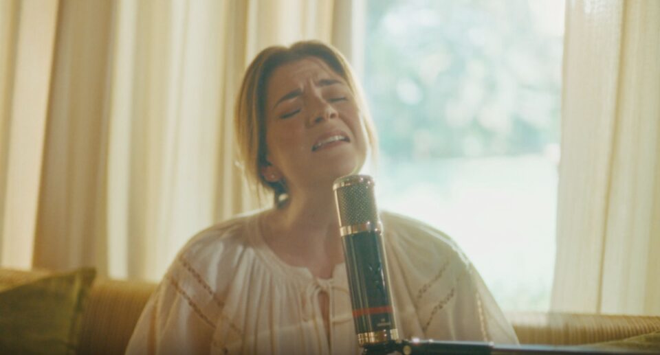 Laura Souguellis lança “Se Eles Soubessem”, primeira música de trabalho do projeto “As Minhas Orações Cantadas”
