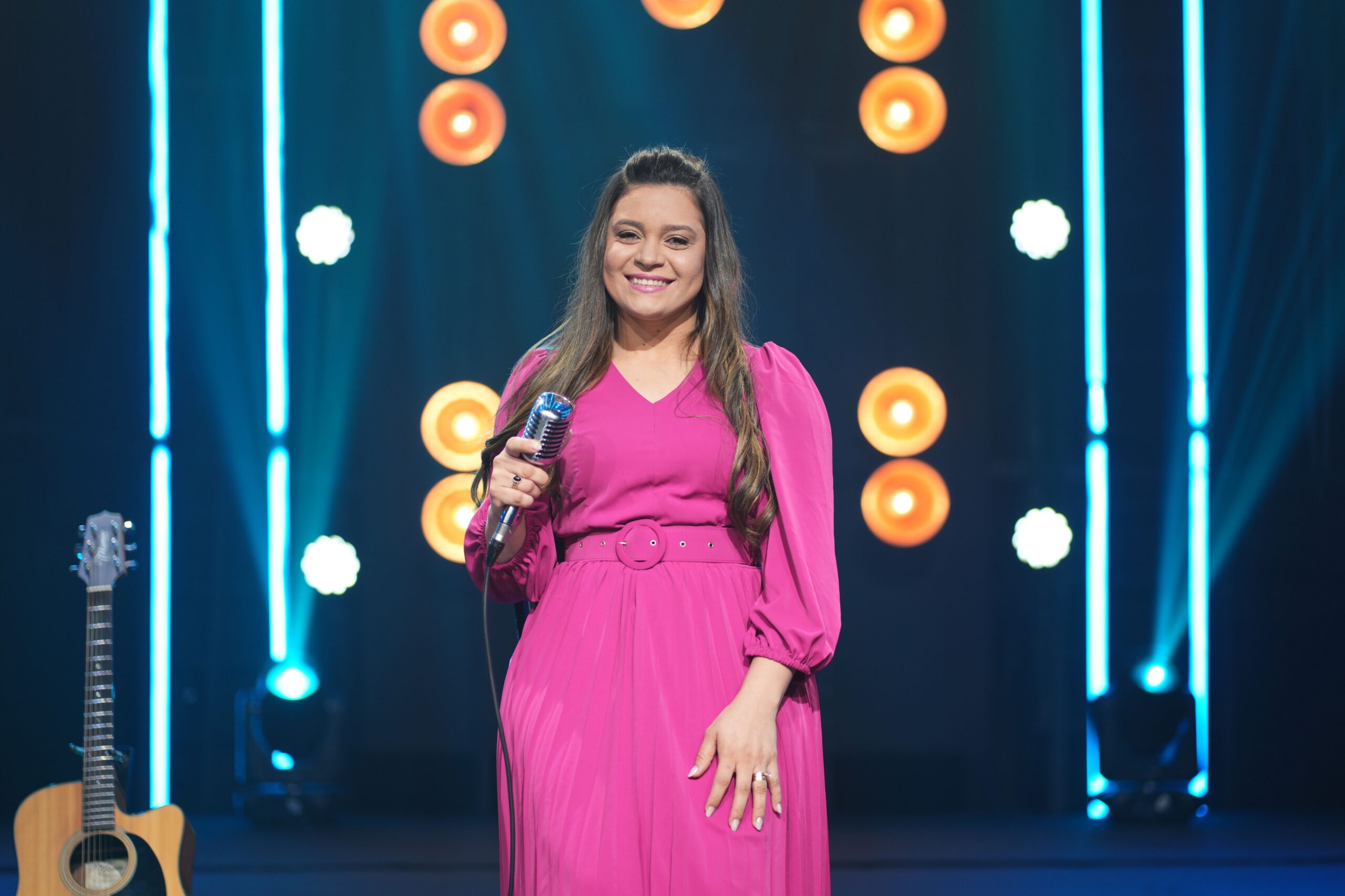 Mara Souza apresenta a canção “Sou Peregrino” pela Gravadora Louvor Eterno