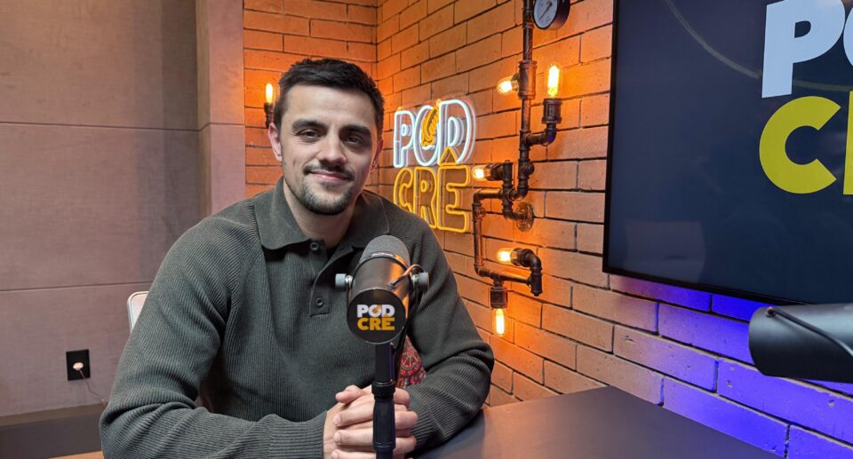 No ar em “Dona de Mim”, Felipe Simas revela crise existencial e depressão antes de se converter: “Meu irmão me olhava e não me reconhecia”