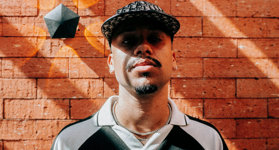 O rapper Lael Bayer lança o álbum “Cinzas e Sementes”, o trap gospel a serviço de Deus