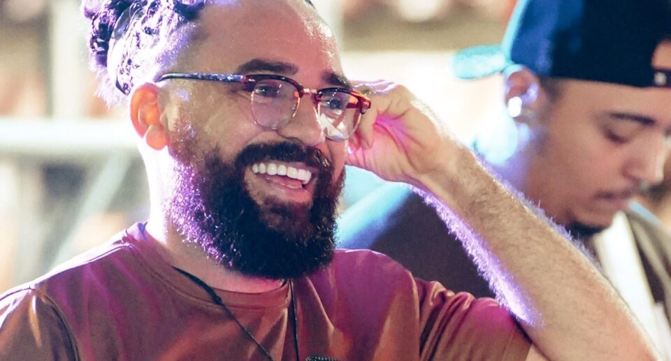 O cantor gospel Jhonny Salvação. Foto: Daniel Dandan.