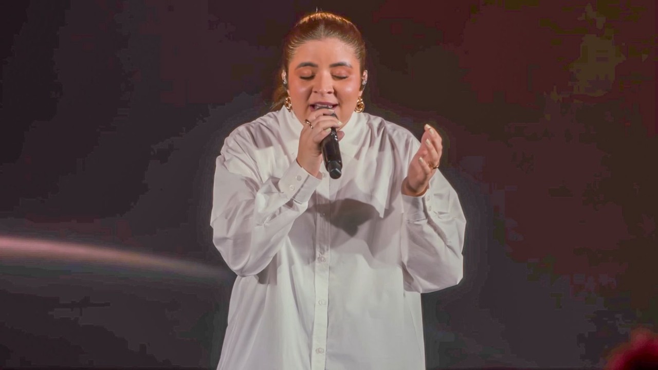 “Mostra-me Tua Glória”: Carol Braga convida a igreja a ir além do véu em sua nova canção