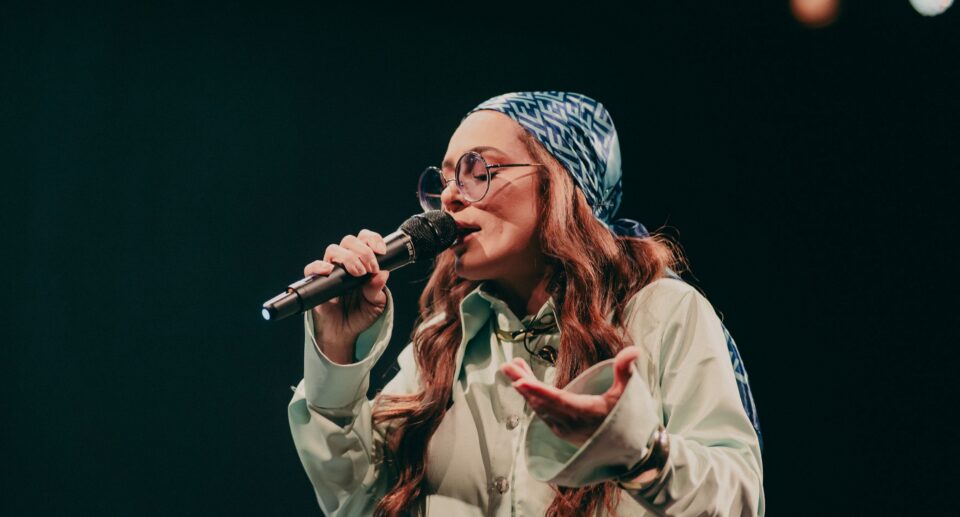 Daniela Araújo comemora 15 anos de carreira com show em Brasília
