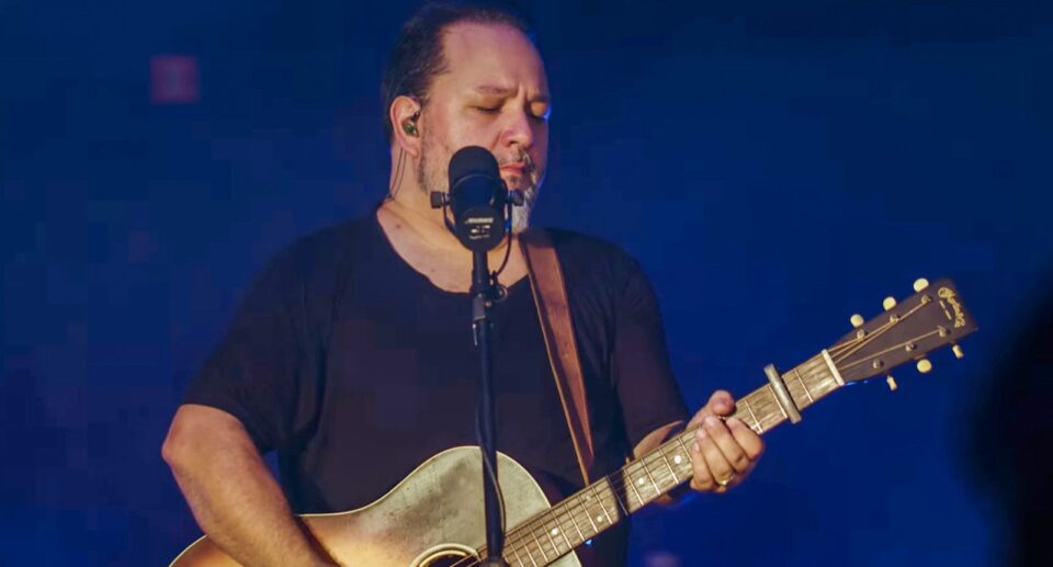 Filhos do Homem lançam “Posso Descansar” e “Te Amo ó Deus” pela Flame Music: fé, maturidade e um novo ciclo na adoração brasileira