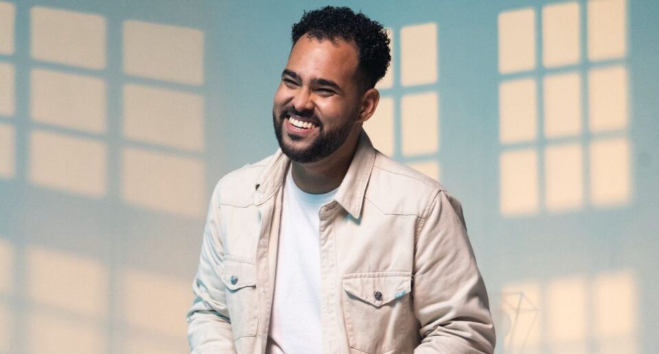 “Estou Contigo”: novo single de Matheus Brandão pela Bless Music reforça esperança e intimidade com Deus