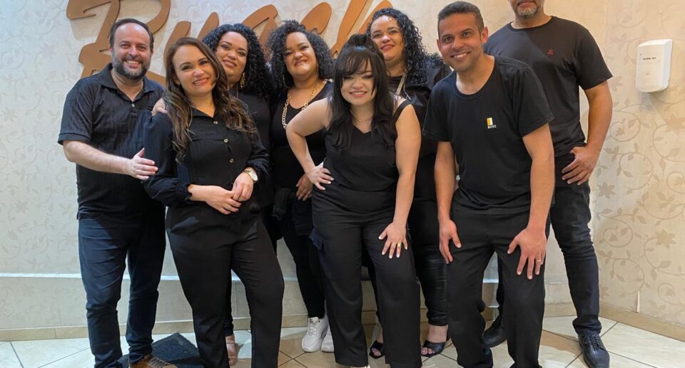 Conheça a história da banda Ruach
