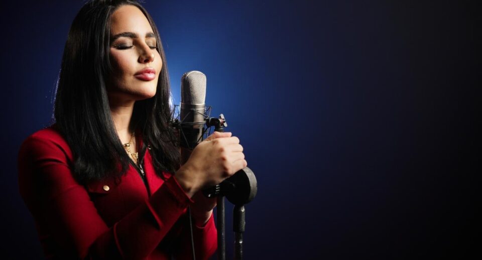 Perlla lança “Jeová Jireh” em versão pagode