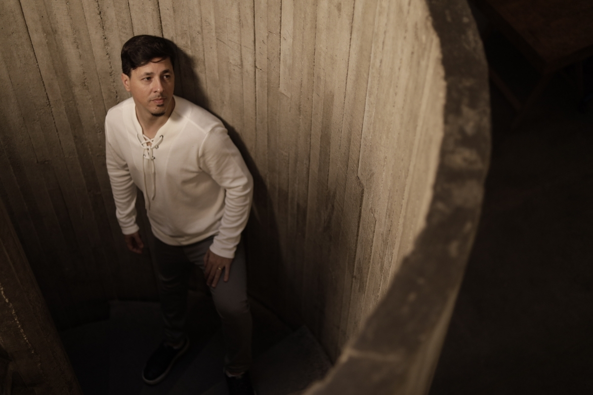 “Eu Não Vivo Mais Lá” marca nova fase do Conectando Salvação Music com sonoridade acústica