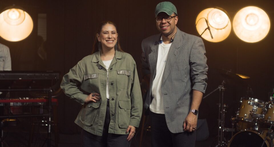 Rodrigo de Campos e Ana Nóbrega na bela canção “Sem Jesus Eu Não Tenho Nada”