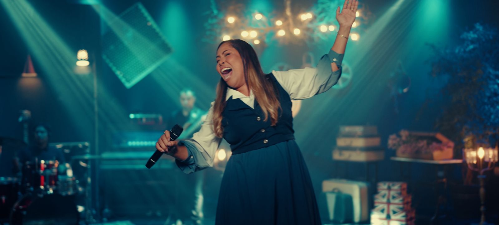 Sarah Marques apresenta as canções “Ele é/Prioridade”