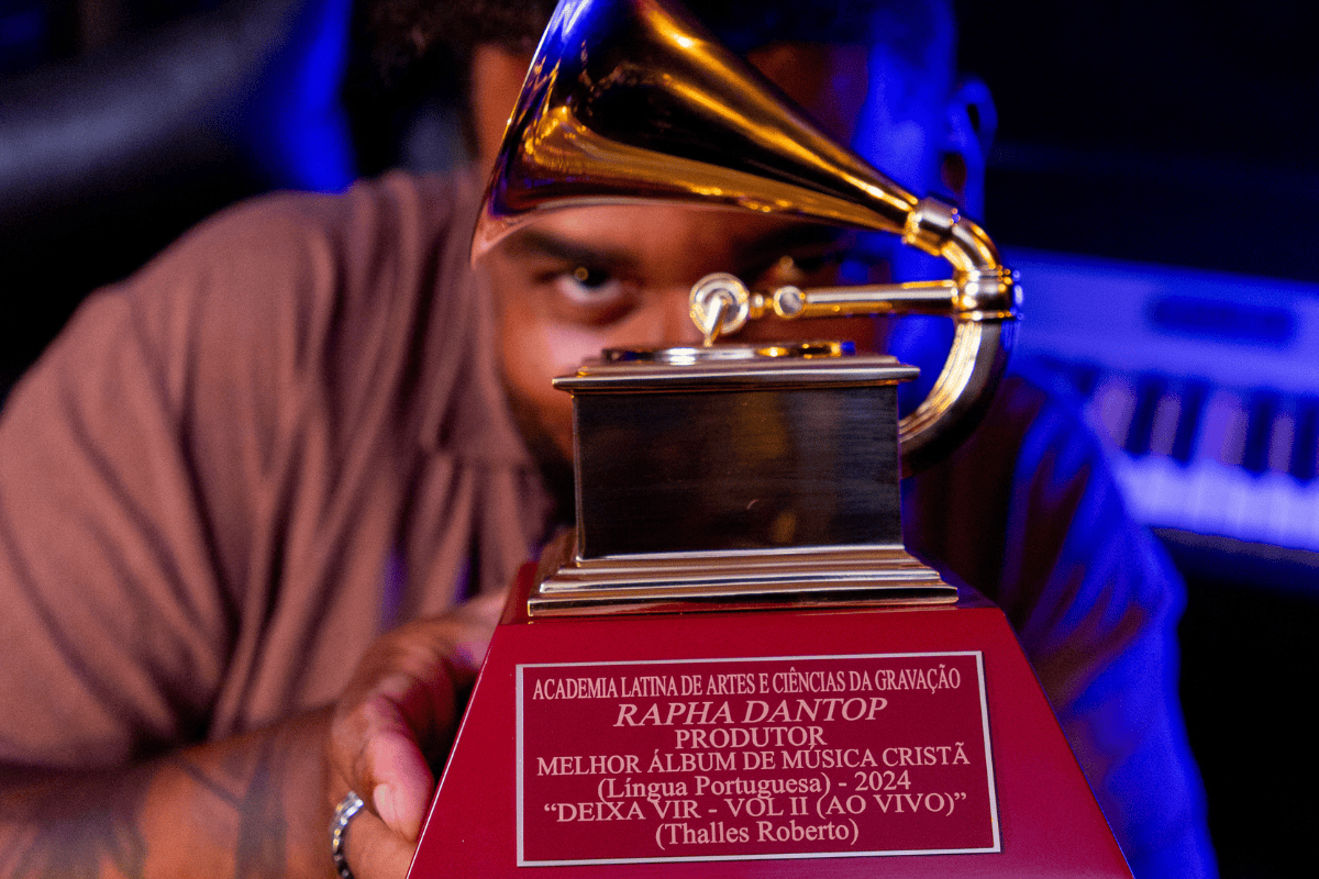 Rapha DanTop, o “maestro” de grandes produções celebradas com Grammy Latino