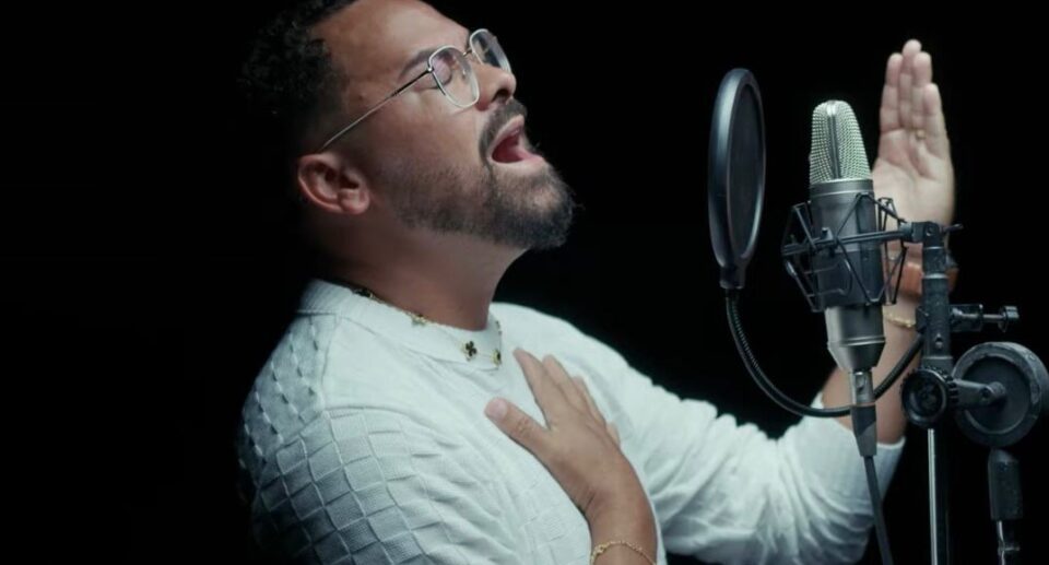 O cantor gospel Thiago Augustho. Foto: Divulgação.