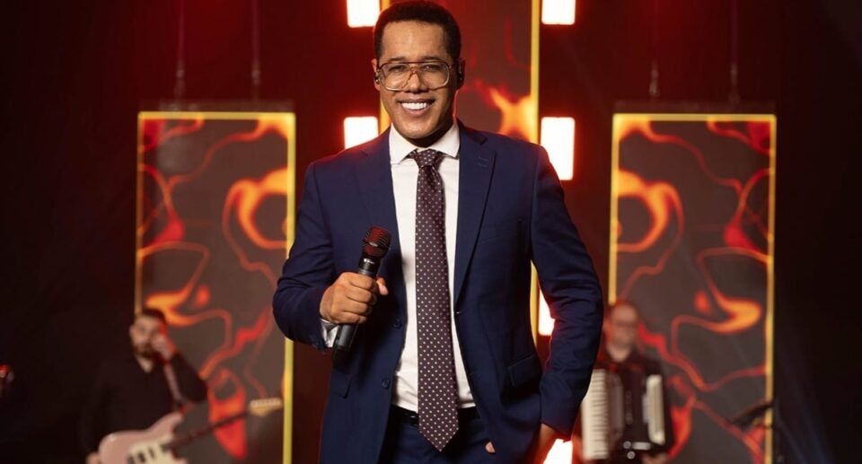 Alex Soares lança “No Mistério”, faixa que abre seu novo DVD