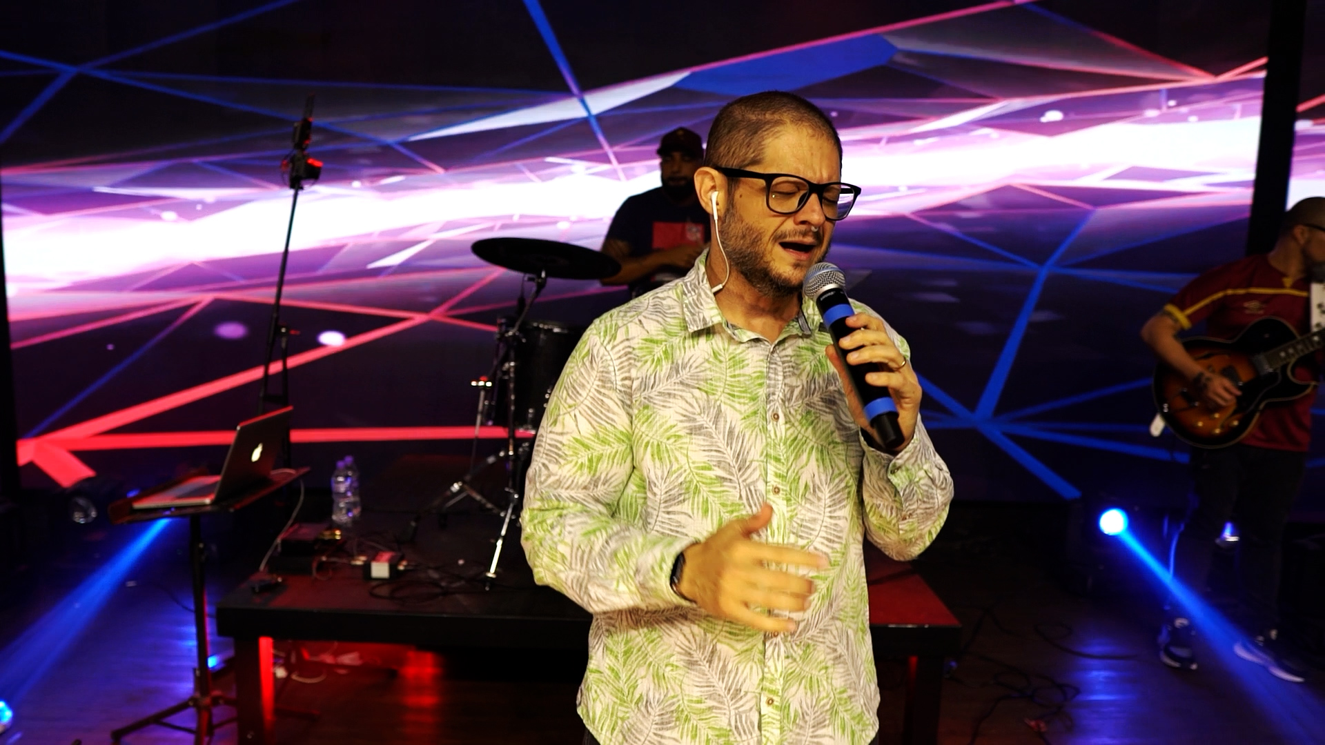 David Fantazzini apresenta o seu novo single “A Tua Glória”