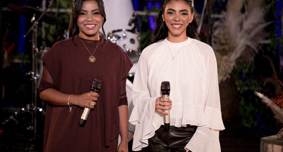 Vanessa Cavalcante e Tawany Camargo unem suas vozes na canção “Enche-me”