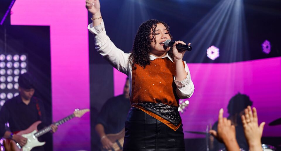A cantora Alana Araújo. Foto: Todah Music.