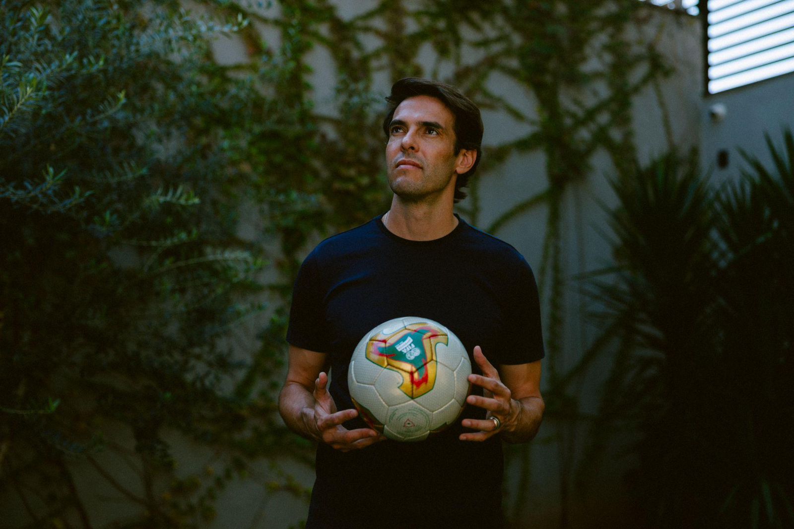 YouVersion e atletas de renome mundial convidam brasileiros a leitura da palavra de Deus durante a Copa do Mundo