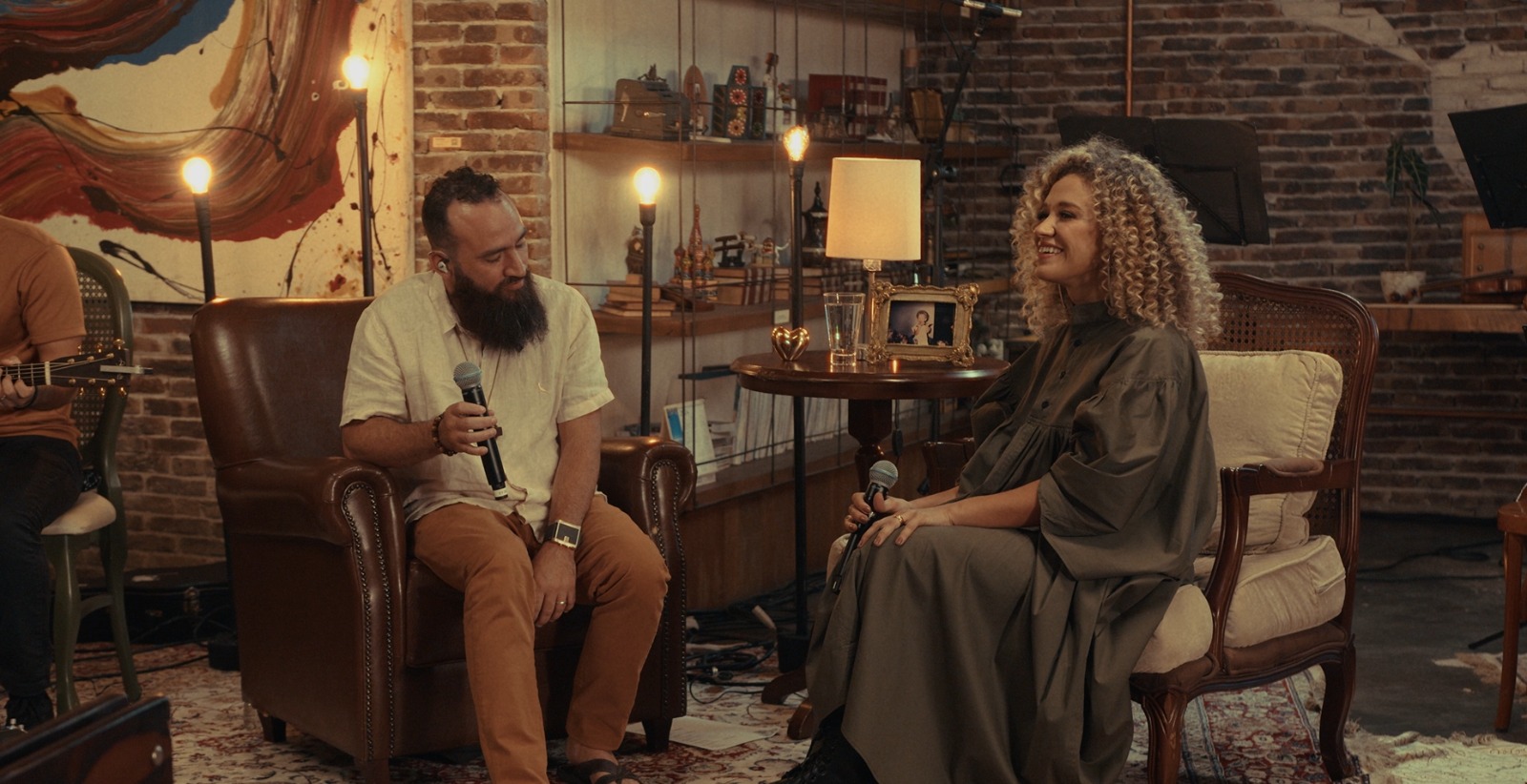 Arianne e Marco Telles revivem clássicos da música cristã em novo medley do projeto “Como Cantavam Nossos Pais 2”