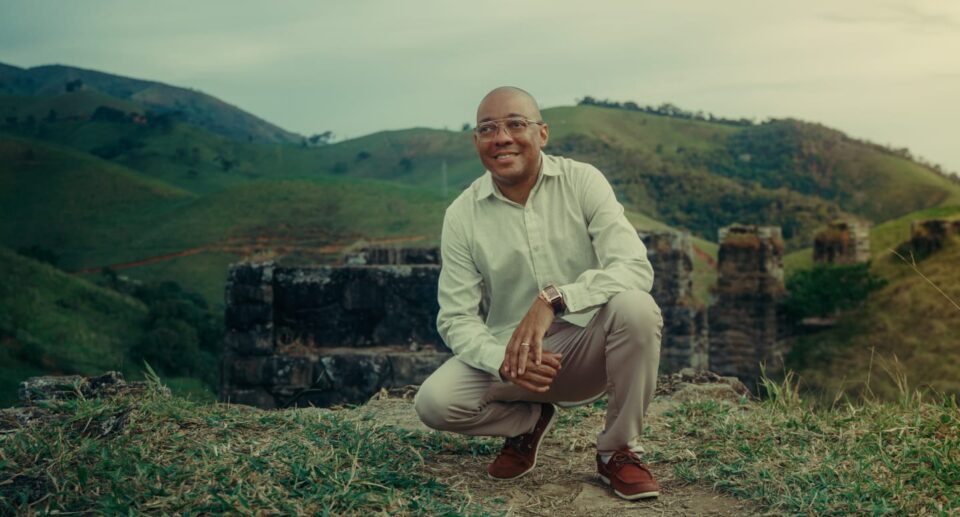 Diácono Alberto Araújo lança “Bom Samaritano”, inspirada em Lucas 10