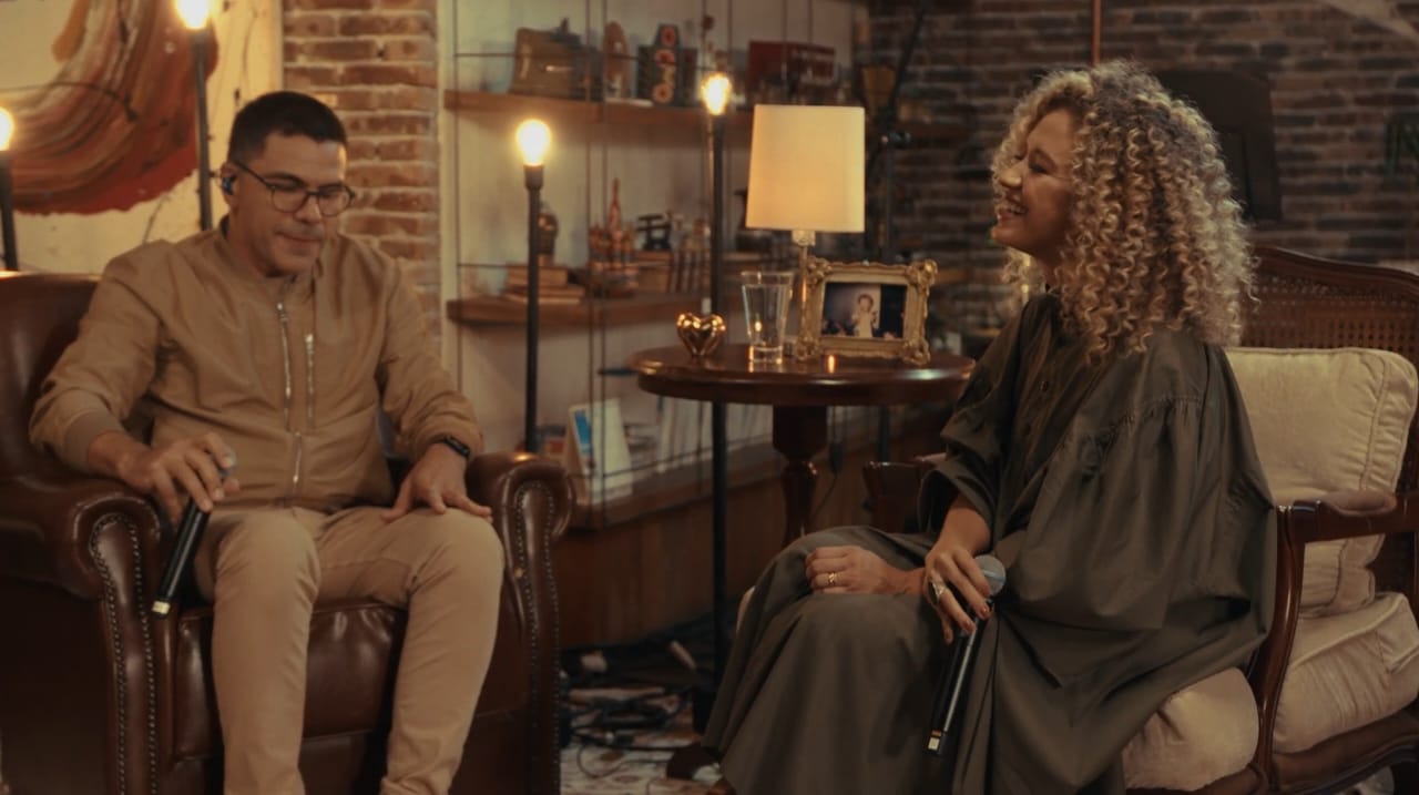 Arianne e Paulo César Baruk reacendem a força atemporal do clássico “O Espírito do Senhor”