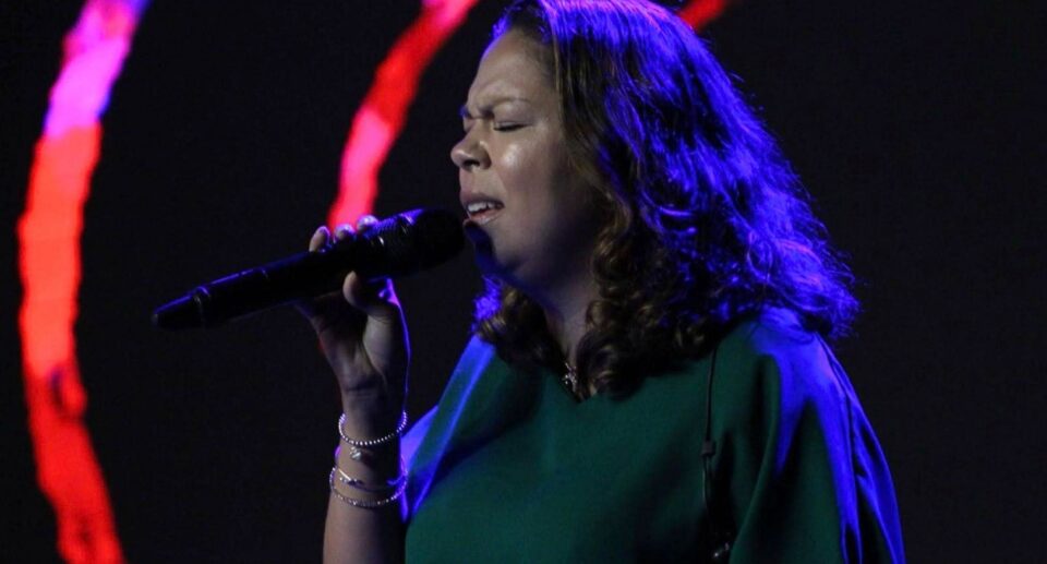 Raquel Buoery lança “Aos Teus Pés, Jesus”, canção que nasceu de um encontro com o próprio Senhor
