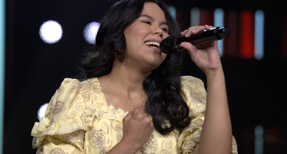 Wellen Carvalho explora o arrocha gospel em “Vai Vendo”, canção sobre confiança no Senhor