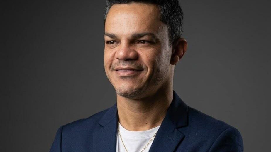 Do forró nacional ao louvor: Júnior Ribeiro lança “Extraordinário”, sua estreia pela Siloé Music com distribuição da Universal Music